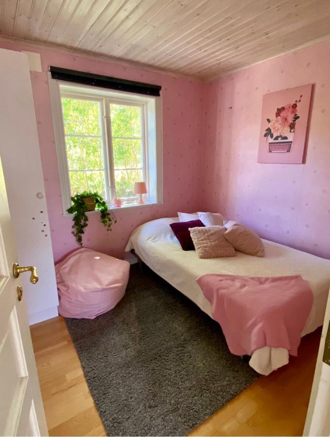 Villa I Norrtaelje エクステリア 写真