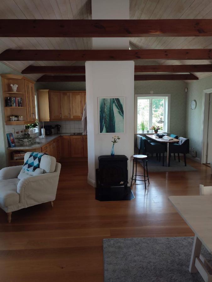 Villa I Norrtaelje エクステリア 写真